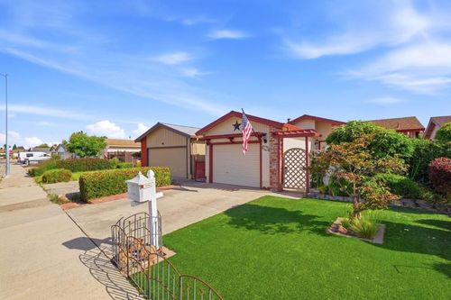 478 Vivienne Dr, Watsonville, CA, 95076-3653 | Card Image
