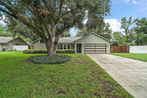 3990 Wood Dr, Mount Dora, FL, 32757-4327 | Card Image