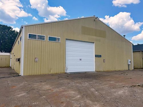2737 Pioneer Dr, Bowling Green, KY, 42101-5311 | Card Image