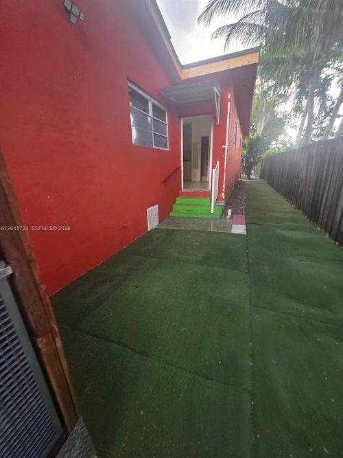 0-10861 Nw 22nd Ct, Miami, FL, 33167-3048 | Card Image