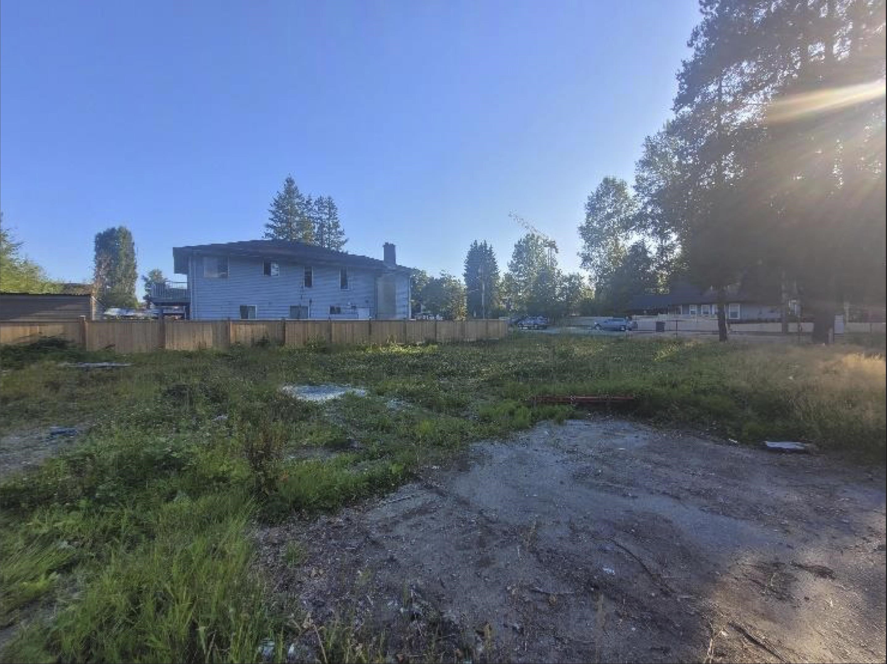 Land in Surrey 4