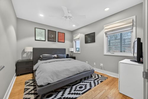114-904 West Ave, Austin, TX, 78701-2242 | Card Image