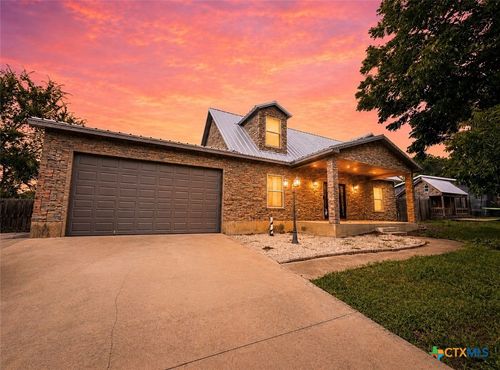 2011 Zint Street, Gonzales, TX, 78629 | Card Image