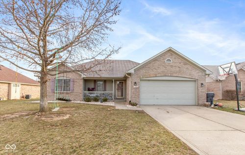 377 Savannah Dr, Greenwood, IN, 46142-1996 | Card Image
