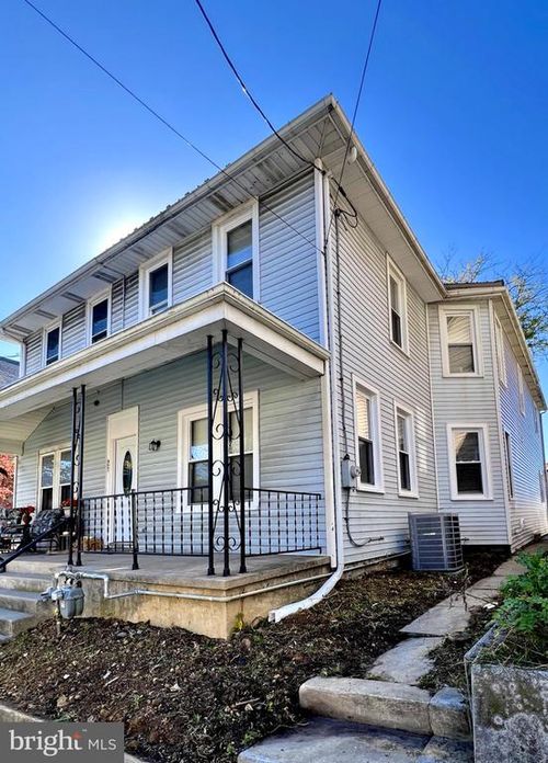 19 S College Street, SCHAEFFERSTOWN, PA, 17088 | Card Image
