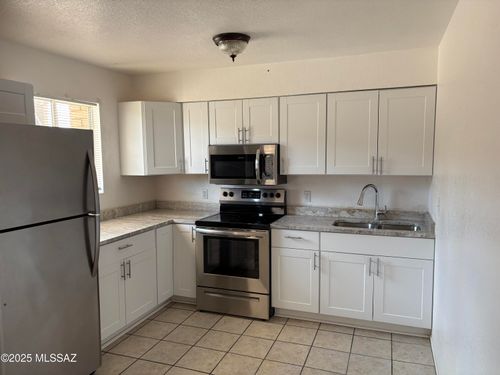 3840 N Park Ave, Tucson, AZ, 85719-1346 | Card Image