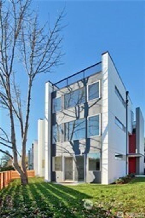 5207 S Willow St, Seattle, WA, 98118-5103 | Card Image