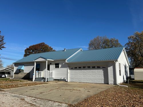 1202 E Jefferson St, Clinton, IL, 61727-1830 | Card Image