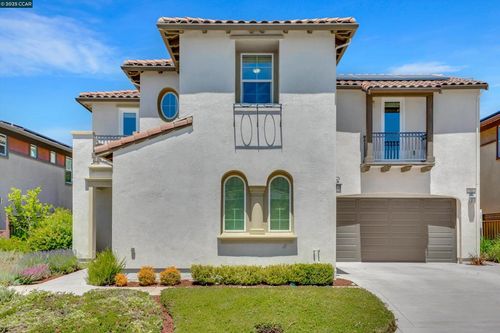 50 Stirling Way, Hayward, CA, 94542-7945 | Card Image