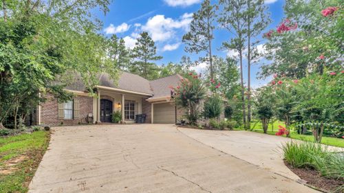 26 Pompano Dr, Hattiesburg, MS, 39402-8576 | Card Image