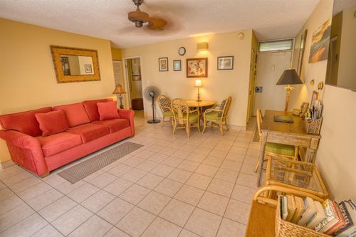 204-35 Walaka St, Kihei, HI, 96753-8761 | Card Image