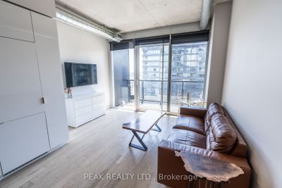 803 - 170 Bayview Ave, Condo with 1 bedrooms, 1 bathrooms and null parking in Toronto ON | Image 2