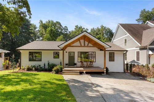 984 Bank St Se, Smyrna, GA, 30080-3344 | Card Image