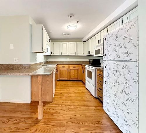 apt-404-39 Parlin St, Everett, MA, 02149-1941 | Card Image