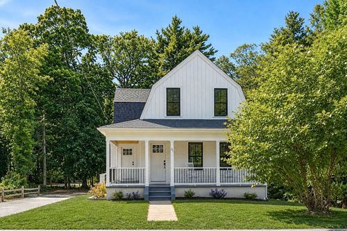21 King St, Hanover, MA, 02339-2403 | Card Image