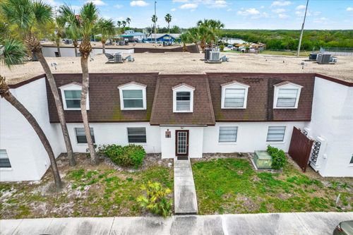 m105-9130 Tudor Dr, TAMPA, FL, 33615-3741 | Card Image