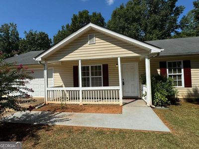 310 Mountain Way, House other with 3 bedrooms, 2 bathrooms and 4 parking in Covington GA | Image 3