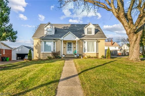 b-555 W Cambridge St, Alliance, OH, 44601-2236 | Card Image