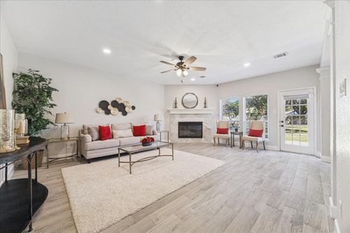 16802 Willow Bend Ct, Sugar Land, TX, 77479-3244 | Card Image