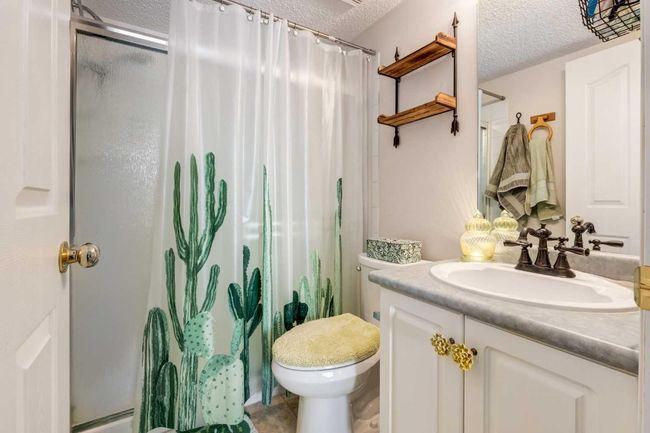 2107 - 2000 Millrise Point Sw, Condo with 2 bedrooms, 3 bathrooms and 1 parking in Calgary AB | Image 8