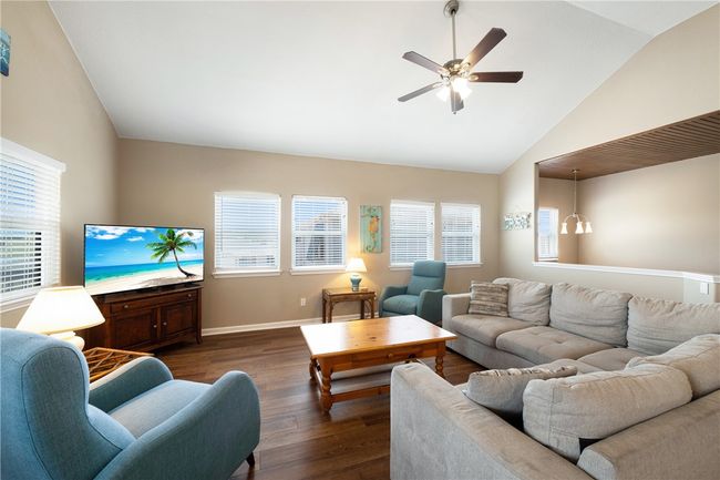 689 Morgan Cir, House other with 4 bedrooms, 3 bathrooms and null parking in Port Aransas TX | Image 5