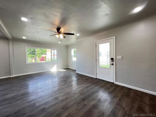 554 Glover Ave, Chula Vista, CA, 91910-5519 | Card Image