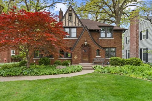 2405 27th St, Moline, IL, 61265-4245 | Card Image