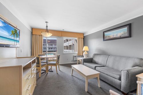 235-131 S Emerson Ave, Montauk, NY, 11954-5197 | Card Image