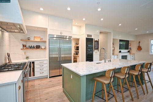 1239 Sunrise Ridge Dr, Lafayette, CA, 94549-1750 | Card Image