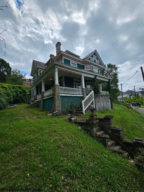 439 S Chestnut St, Clarksburg, WV, 26301-3608 | Card Image