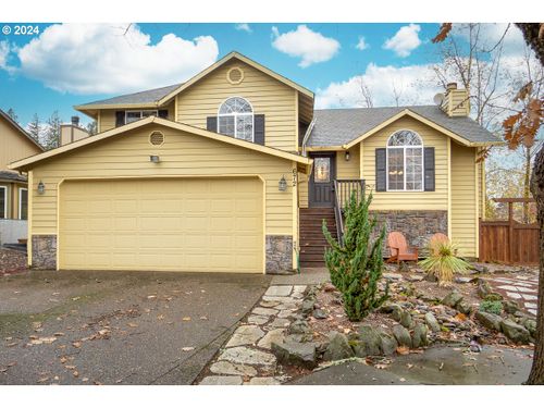 672 Se Beaver Creek Ct, Troutdale, OR, 97060 | Card Image