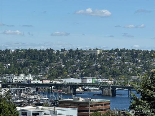 3835 25th Avenue W, Seattle, WA, 98199 | Card Image
