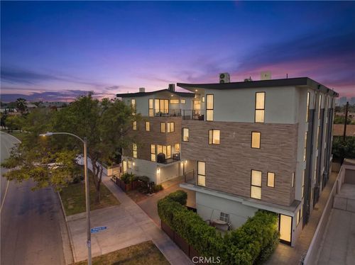 5153 W Redondo Court, Los Angeles, CA, 90019 | Card Image