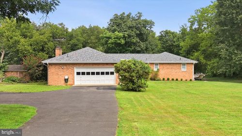19141 Youngs Cliff Rd, STERLING, VA, 20165-2559 | Card Image