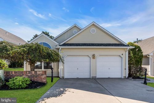 4 Woodburn Rd, Manahawkin, NJ, 08050-5401 | Card Image