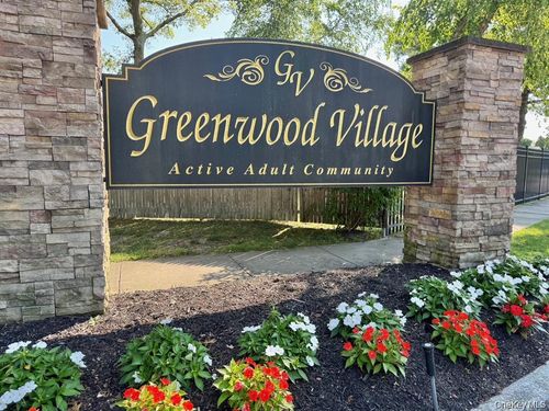 54 Dogwood Ln, Manorville, NY, 11949-3111 | Card Image