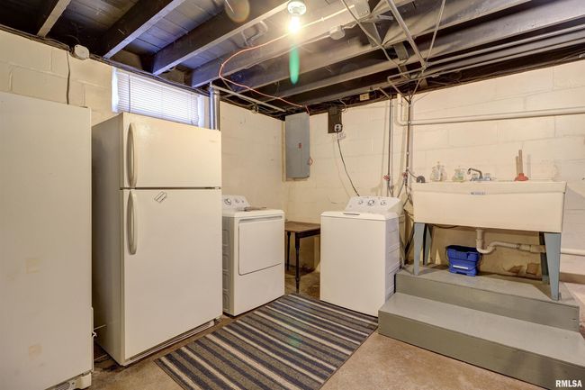 512 10 Th Ave S, House other with 3 bedrooms, 1 bathrooms and null parking in Clinton IA | Image 16