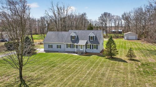 5452 Oakpoint Rd, Jackson, MI, 49201-7212 | Card Image