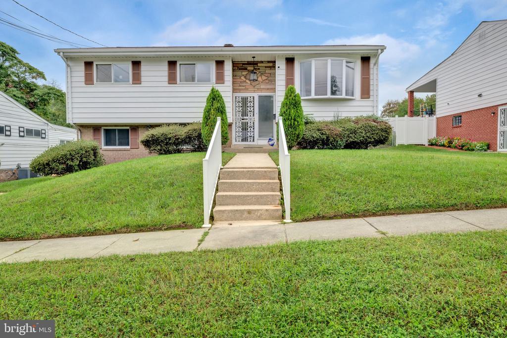 Cabin Branch Ct, Capitol Heights, MD 20743