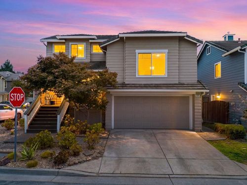 814 Coast Range Dr, Scotts Valley, CA, 95066-4055 | Card Image