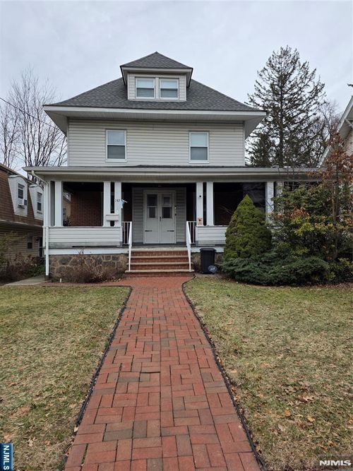 145 Christie St, Leonia, NJ, 07605-1901 | Card Image
