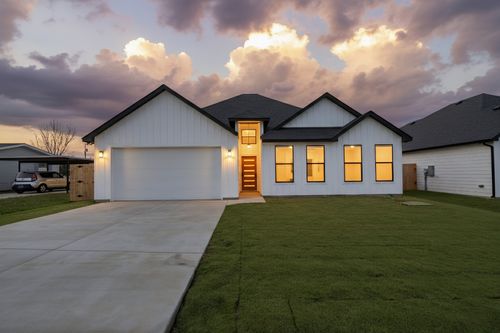 5104 Waterbury Ct, Granbury, TX, 76048-6555 | Card Image