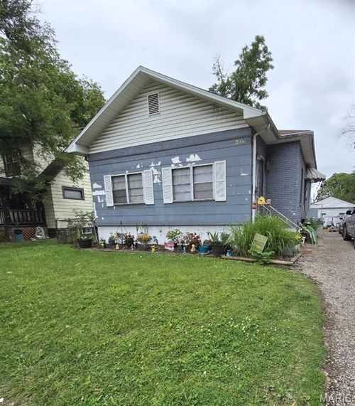 2316 E 24th St, Granite City, IL, 62040-5532 | Card Image