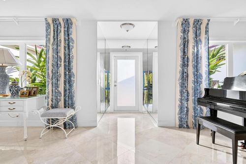 107 E Inlet Dr, Palm Beach, FL, 33480-3072 | Card Image