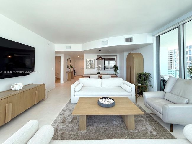 APT-2002 - 1331 Brickell Bay Dr, Condo with 2 bedrooms, 2 bathrooms and null parking in Miami FL | Image 8