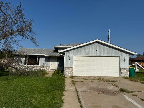 6281 Chase St, Merrillville, IN, 46410-2876 | Card Image