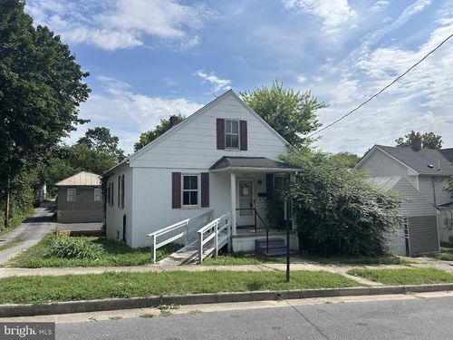 502 Berry St, MARTINSBURG, WV, 25401-1701 | Card Image