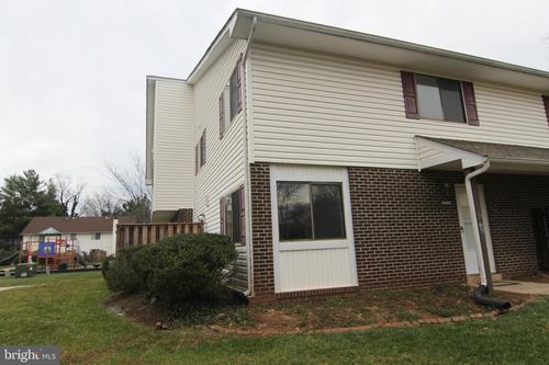 b-9008 Sandalwood Dr, Manassas, VA, 20110-5748 | Card Image