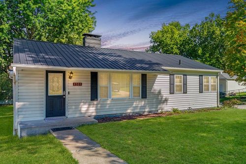 1701 Rosewood Ln, Chillicothe, MO, 64601-1966 | Card Image