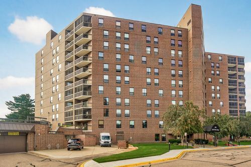 apt-302-6615 Lake Shore Dr S, Richfield, MN, 55423-2272 | Card Image